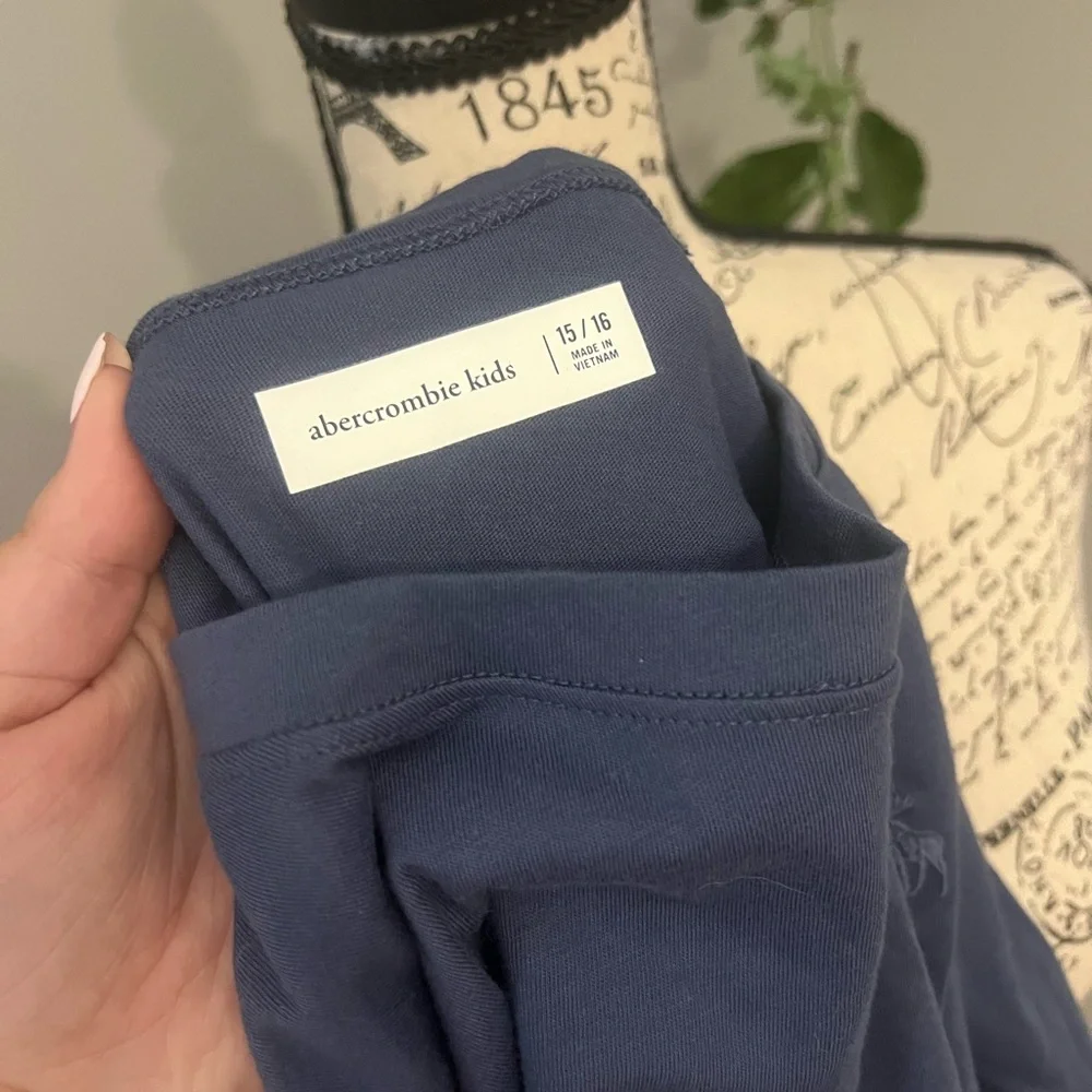 NWOT - Abercrombie Kids Girls Navy Tie-Front Top